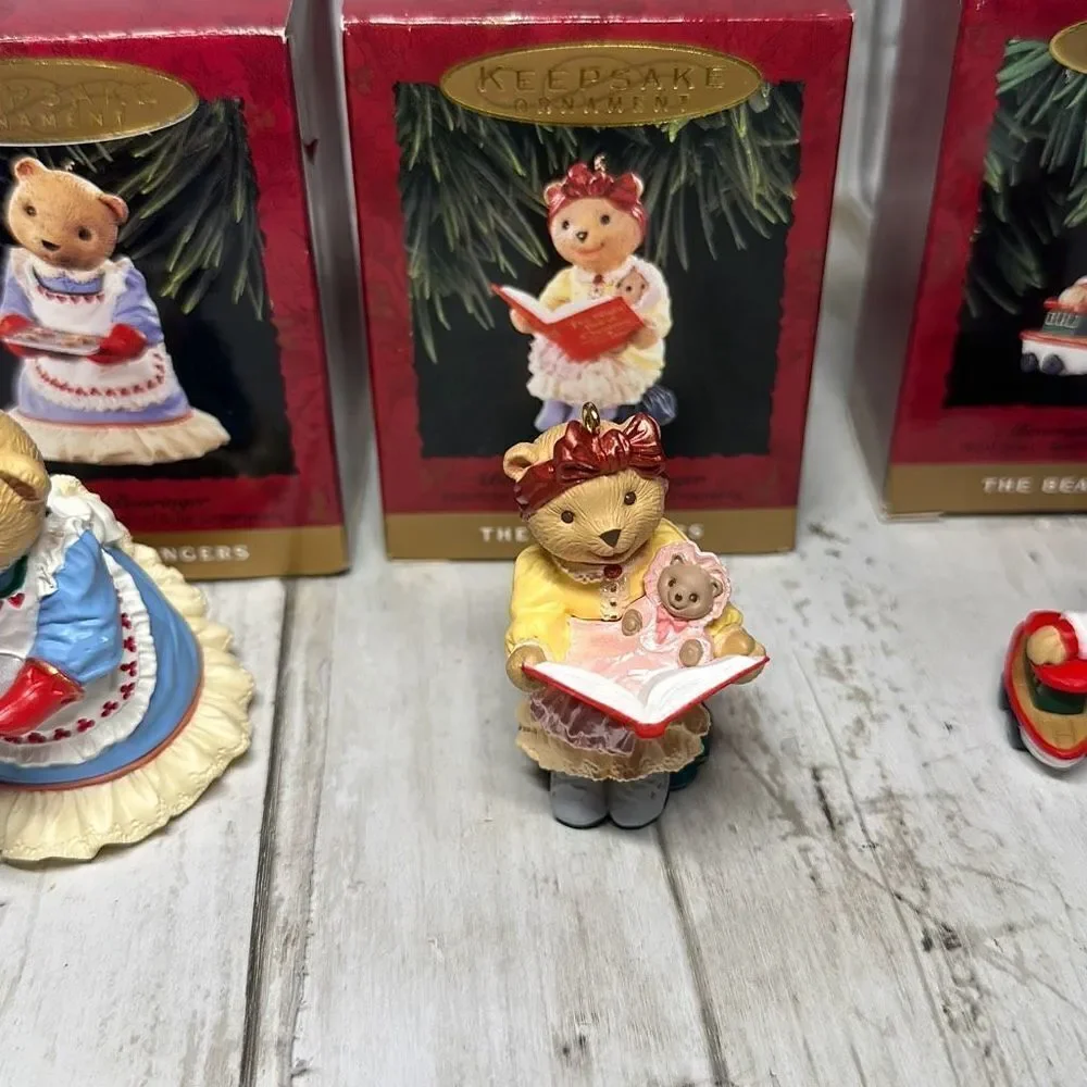 Vtg 1993 Hallmark Keepsake Ornaments The Bearingers Mama Abernathy‎ Fireplace